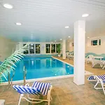 Seepark Reetdachhaus 1 * Burhave