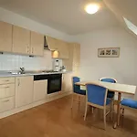 Seepark Reetdachhaus 1