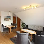 Seepark Reetdachhaus 1