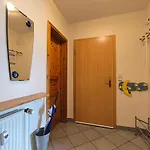 Seepark Reetdachhaus 1 *