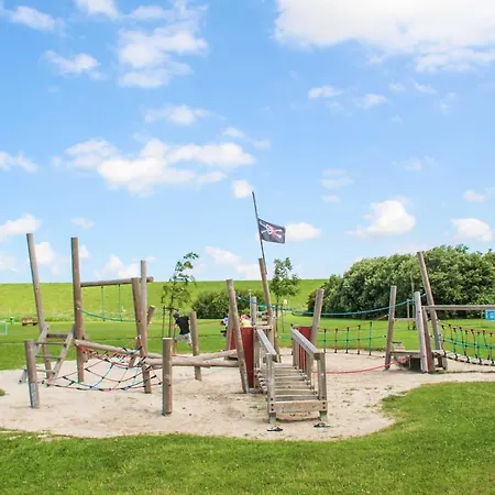 Seepark Reetdachhaus 1 * Burhave
