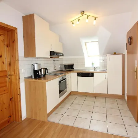 Seepark Reetdachhaus 1 Appartement Burhave