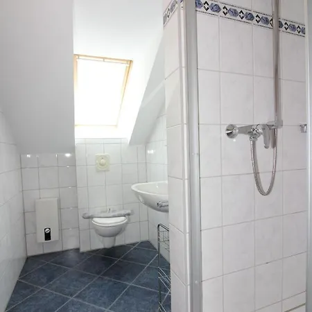 Seepark Reetdachhaus 1 *