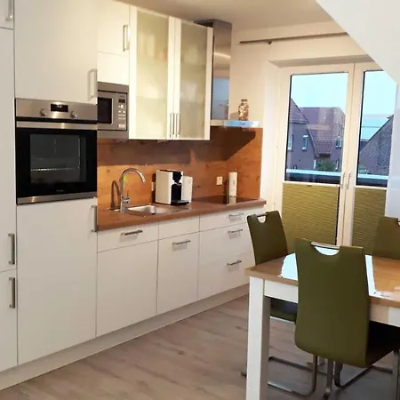 Seepark Reetdachhaus 1 *