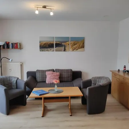 Seepark Reetdachhaus 1 *