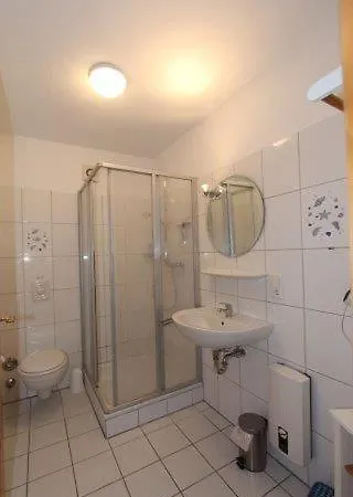 Seepark Reetdachhaus 1 * Burhave