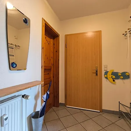 Seepark Reetdachhaus 1 *